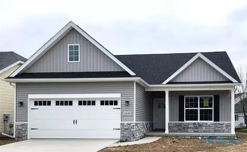 2245 Falling Waters Ln, Perrysburg, OH 43551
