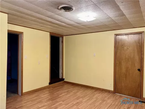 410 E Hamilton St, Bryan, OH 43506 photo 8