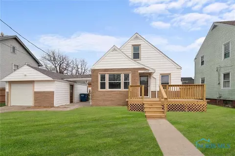 1709 Kedron St, Toledo, OH 43605