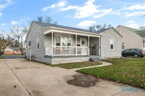 209 Guy St, Walbridge, OH 43465 photo 2