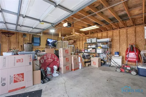 209 Guy St, Walbridge, OH 43465 photo 29