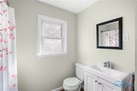 209 Guy St, Walbridge, OH 43465 photo 23