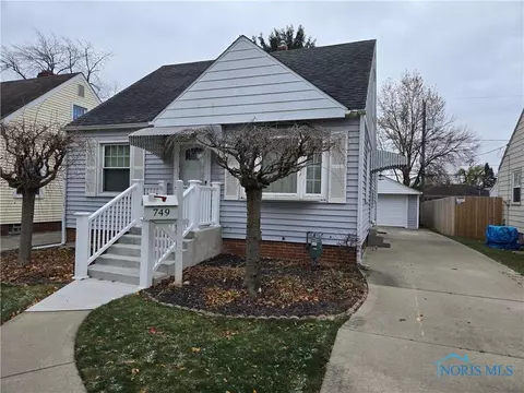 749 Southover Rd, Toledo, OH 43612