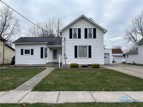 1059 Dodd St, Napoleon, OH 43545