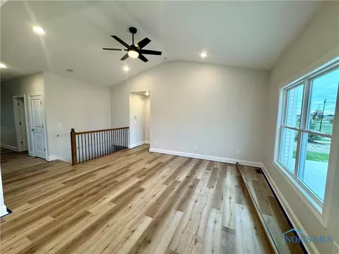 1874 Caleb Ct, Waterville, OH 43566 photo 4