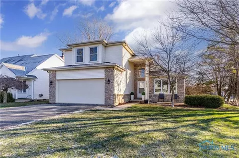 7372 Twin Lakes Rd, Perrysburg, OH 43551