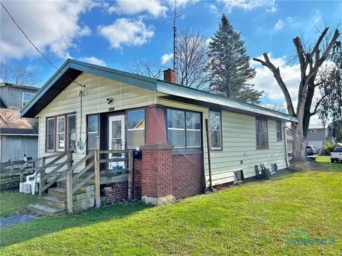 412 E Madison St, Montpelier, OH 43543