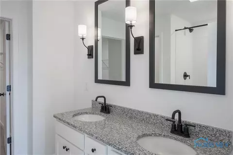 3003 Nautical Ln, Oregon, OH 43616 photo 6