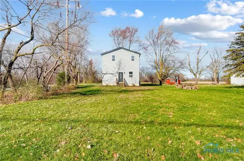 290 Water St, Woodville, OH 43469