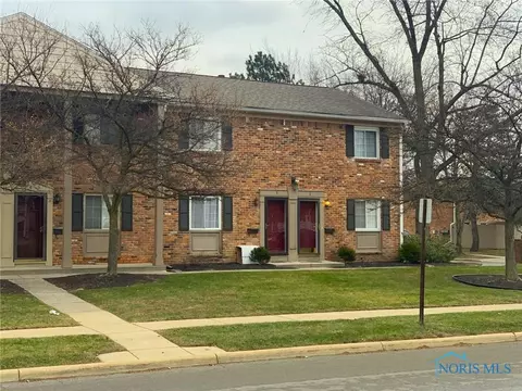4902 Wickford Dr #5, Sylvania, OH 43560