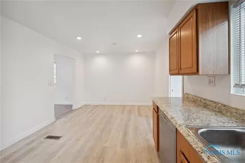 934 Cuthbert Rd, Toledo, OH 43607 photo 14