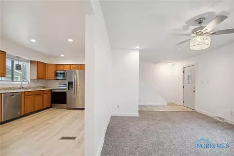 934 Cuthbert Rd, Toledo, OH 43607 photo 9