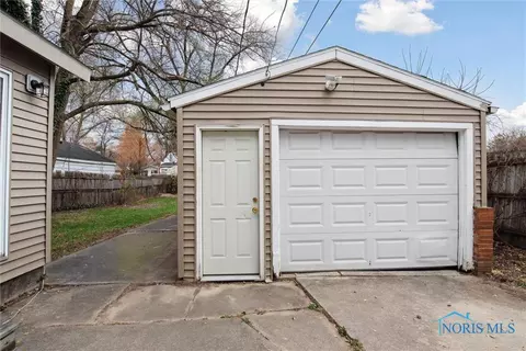 934 Cuthbert Rd, Toledo, OH 43607 photo 37