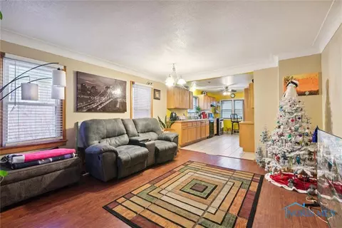 637 Greening Rd, Toledo, OH 43607 photo 12