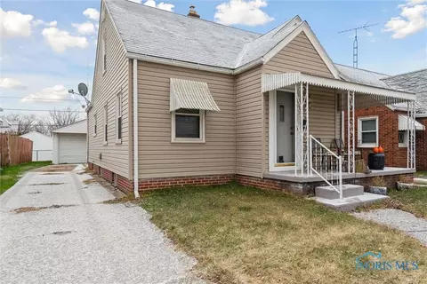 637 Greening Rd, Toledo, OH 43607 photo 3