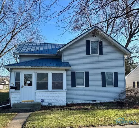 406 E Cornelia St, Hicksville, OH 43526