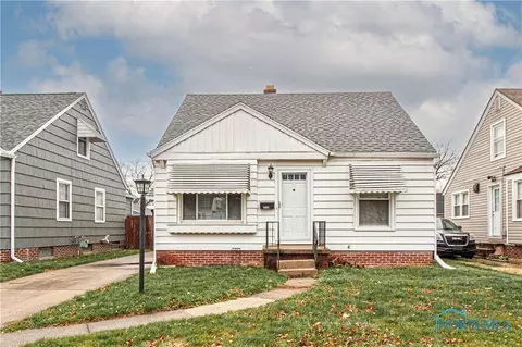 3130 Cragmoor Ave, Toledo, OH 43614
