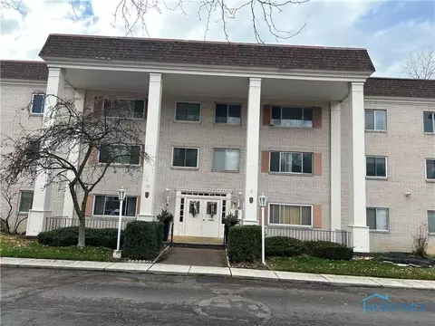 3010 W Central Ave #201, Toledo, OH 43606