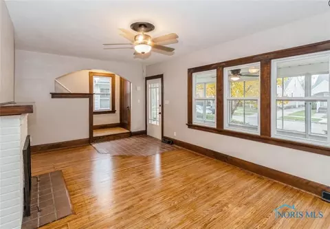 819 Wright Ave, Toledo, OH 43609 photo 5
