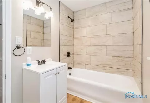 819 Wright Ave, Toledo, OH 43609 photo 8