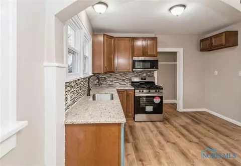 819 Wright Ave, Toledo, OH 43609 photo 7