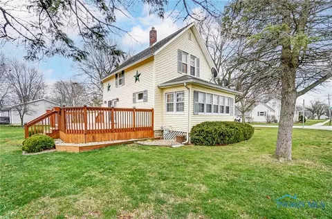 18746 North St, Tontogany, OH 43565
