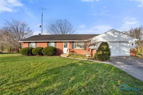 2318 N Manor Dr, Genoa, OH 43430
