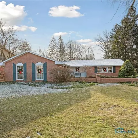 2009 Greendale Ave, Findlay, OH 45840