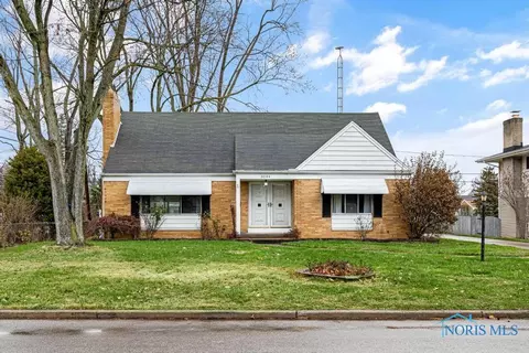 3044 Grantwood Dr, Toledo, OH 43613
