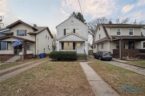 2045 Mansfield Rd, Toledo, OH 43613