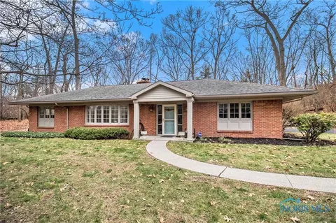 5610 Flanders Rd, Toledo, OH 43623