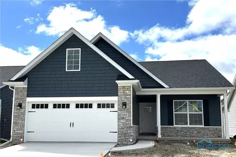 2261 Falling Waters Ln, Perrysburg, OH 43551