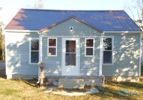 202 E Jones St, Fostoria, OH 44830
