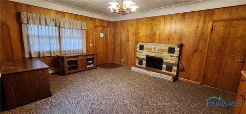 315 W Maple St, Deshler, OH 43516 photo 11