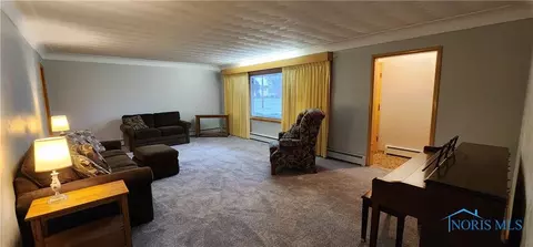 315 W Maple St, Deshler, OH 43516 photo 10