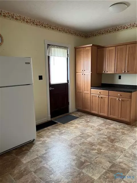 321 S 5th St, Upper Sandusky, OH 43351 photo 9