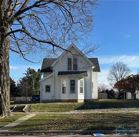 321 S 5th St, Upper Sandusky, OH 43351