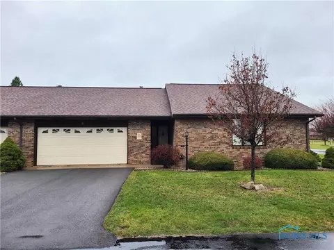 5 La Plas Dr, Findlay, OH 45840