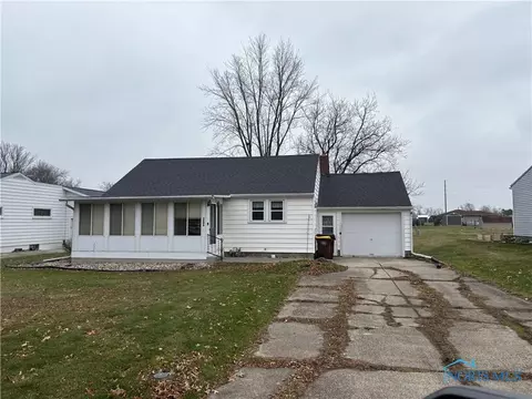 1206 Delaware Ave, Montpelier, OH 43543
