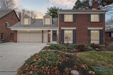 2804 Barrington Dr, Toledo, OH 43606