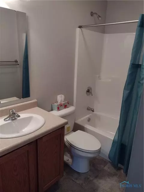 402 S Main St, West Unity, OH 43570 photo 5