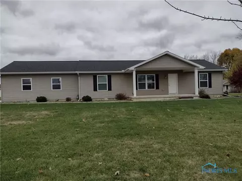 402 S Main St, West Unity, OH 43570