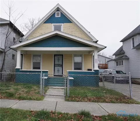 913 Berry St, Toledo, OH 43605