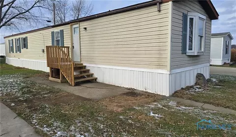 13673 County Rd E #11, Bryan, OH 43506