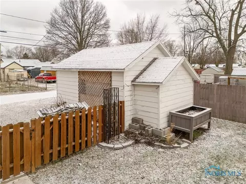 107 Guy St, Walbridge, OH 43465 photo 7