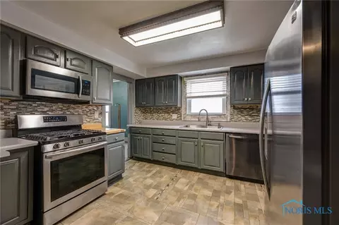 107 Guy St, Walbridge, OH 43465 photo 30
