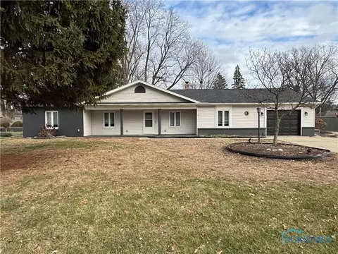 1007 Kinder Rd, Toledo, OH 43615
