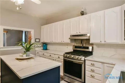312 E Strub Rd, Sandusky, OH 44870 photo 8