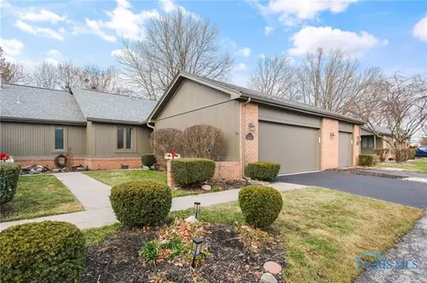 3 Abbey Rd, Perrysburg, OH 43551