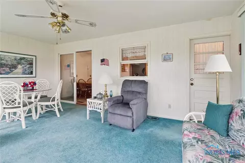 233 Enos Dr, Oregon, OH 43616 photo 19
